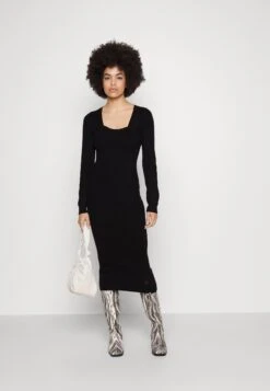 Even&Odd Robe Pull - Black -Even-Odd Magasin 0657f9e3b614457289f193efde043146