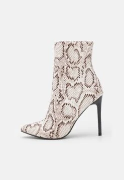 Even-Odd Magasin -Even-Odd Magasin 09251785595d4eb7a159f57e973341b2