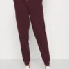 Even&Odd Regular Fit Jogger With Contrast - Pantalon De Survêtement - Dark Red -Even-Odd Magasin 0a98e77cd9fa4395a6c803d13ad7f277