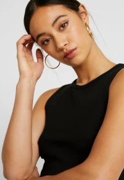 Even&Odd Cropped Tank - Débardeur - Black -Even-Odd Magasin 159df52246a6471b916f40b427941b9a