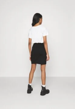 Even&Odd Asymetric Overlap Wrap Mini High Waisted Skirt - Jupe Crayon - Black -Even-Odd Magasin 17980c02c30940dbb5eef43ab569ab76