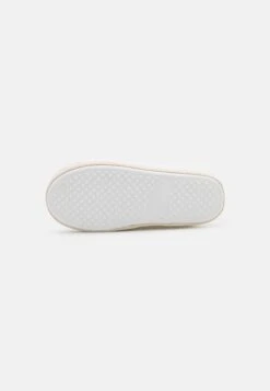 Even&Odd Chaussons - Off-White -Even-Odd Magasin 1f5f0722e5854ba1a8509c19f4636f51