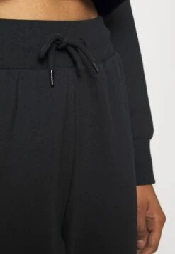 Even&Odd Sweat À Capuche - Black -Even-Odd Magasin 22543119e60d4236aa6431435ae81549