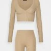 Even&Odd Set - Gilet - Beige -Even-Odd Magasin 28fd56df58d04db28b2b1d2d5cdb1200