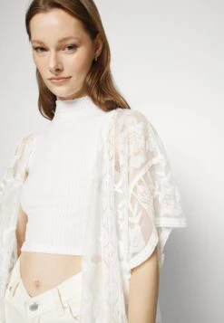 Even&Odd Gilet - White -Even-Odd Magasin 337d6818e91f4b808508e65bb1fce02e