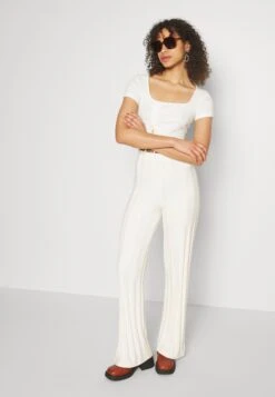 Pantalon Classique - Beige 11 Pantalon Classique - Beige -Even-Odd Magasin 36a63b13a31c4a52b47a3cb1e435d3ae