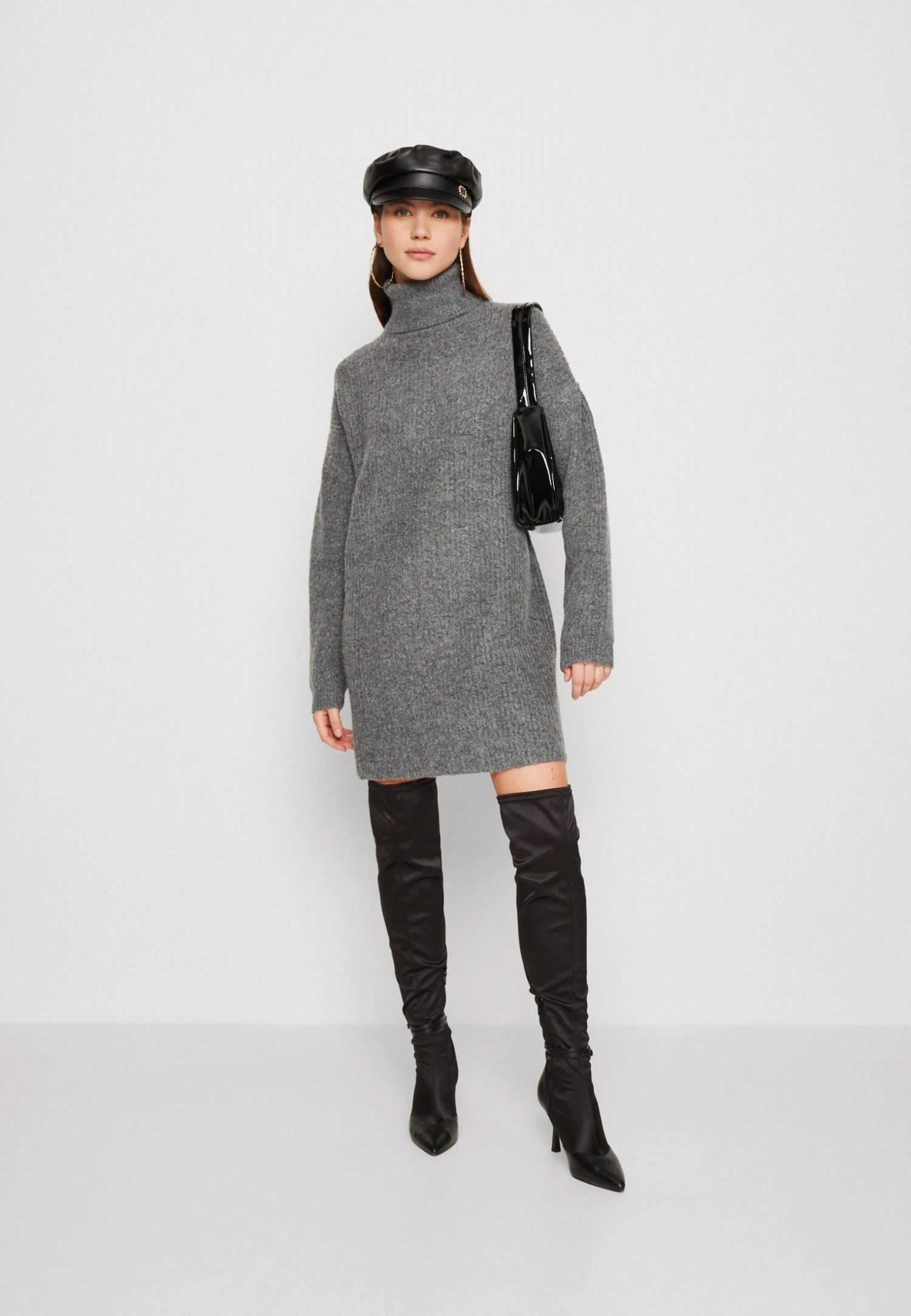 Even&Odd Robe Pull - Dark Grey 4 Even&Odd Robe Pull - Dark Grey – Image 2