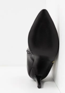 Even&Odd Bottines À Talons Hauts - Black -Even-Odd Magasin 4491f26e0d5541699149494c2dc8ec9b