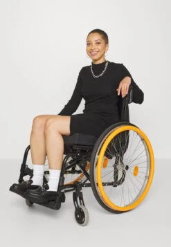 Even&Odd Jupe Crayon - Black -Even-Odd Magasin 4a8a87ca7fa248a7876853f254cda967