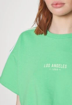 Even&Odd Survêtement - Green/White -Even-Odd Magasin 503c35985df74a3a8eac951465d5c4d2