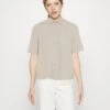 Even&Odd Linen-Mix Button Down Blouse - Chemisier - Beige 1 Even&Odd Linen-Mix Button Down Blouse - Chemisier - Beige -Even-Odd Magasin 5bb38458bd9b43fe942c3913b3fd161c