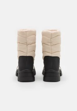Bottes De Neige - Off-White 11 Bottes De Neige - Off-White -Even-Odd Magasin 6460e3b032a947e3a588a7044e3d5cd7