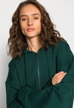 Even&Odd Sweat Zippé - Dark Green -Even-Odd Magasin 78f798ac65eb444a9e93a7e33107795d