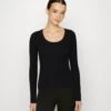 Even&Odd Ribbed - Variegated - Pullover - Black -Even-Odd Magasin 7d17b0d7f28a4090a2745a1cfa0bbd9d