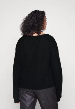Pullover - Black -Even-Odd Magasin 838ec04645374210b82fde545c89848a