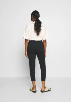 Slim Fit Joggers - Pantalon De Survêtement - Black -Even-Odd Magasin 88357777fae94ec395861c4dd00b57d8