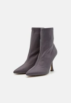 Even&Odd Bottines À Talons Hauts - Grey -Even-Odd Magasin 89207002f2724fd9a430bdb74f426c1e