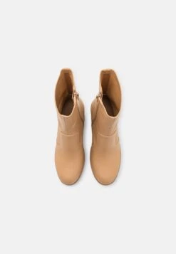 Even&Odd Bottines À Talons Hauts - Beige -Even-Odd Magasin 92edc5466c874abeb2f42b3dec7f4178