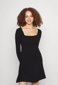 Even&Odd Eckiger Ausschnitt Mini Strickkleid - Robe Pull - Black