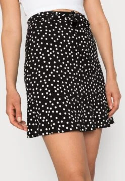 Even&Odd Mini Skirt With Volant - Jupe Trapèze - Black/White -Even-Odd Magasin 9ba35dcb9be24a42bccacceed7112c01