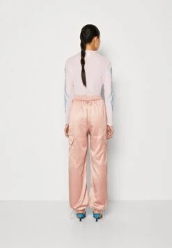 Even&Odd Pantalon Cargo - Pink -Even-Odd Magasin a9c42f56969e42a8839b0e3f039de924