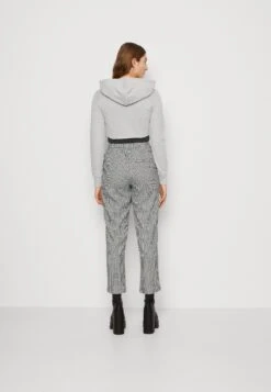 Even&Odd Sweat Zippé - Mottled Light Grey 10 Even&Odd Sweat Zippé - Mottled Light Grey -Even-Odd Magasin aadbda402a484539bb49109c1c00c65b