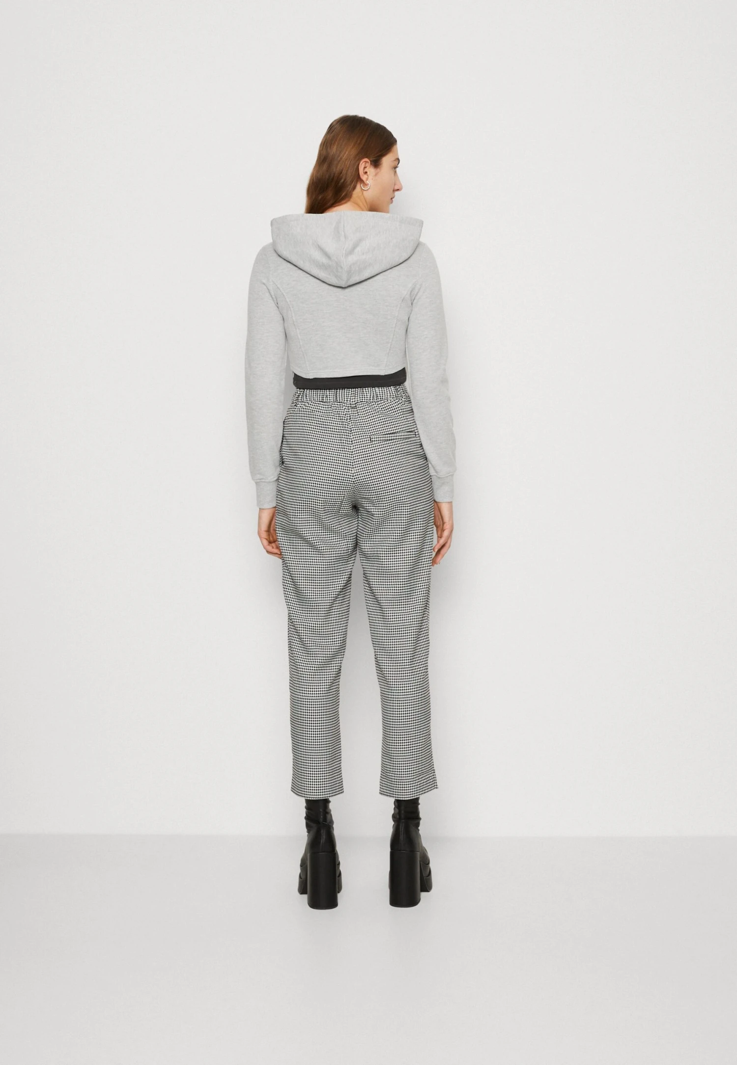 Even&Odd Sweat Zippé - Mottled Light Grey 5 Even&Odd Sweat Zippé - Mottled Light Grey – Image 3