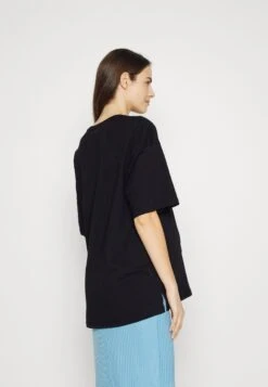 T-Shirt Imprimé - Black 10 T-Shirt Imprimé - Black -Even-Odd Magasin ae494769a3f446de995a8ff67a7e1a7c