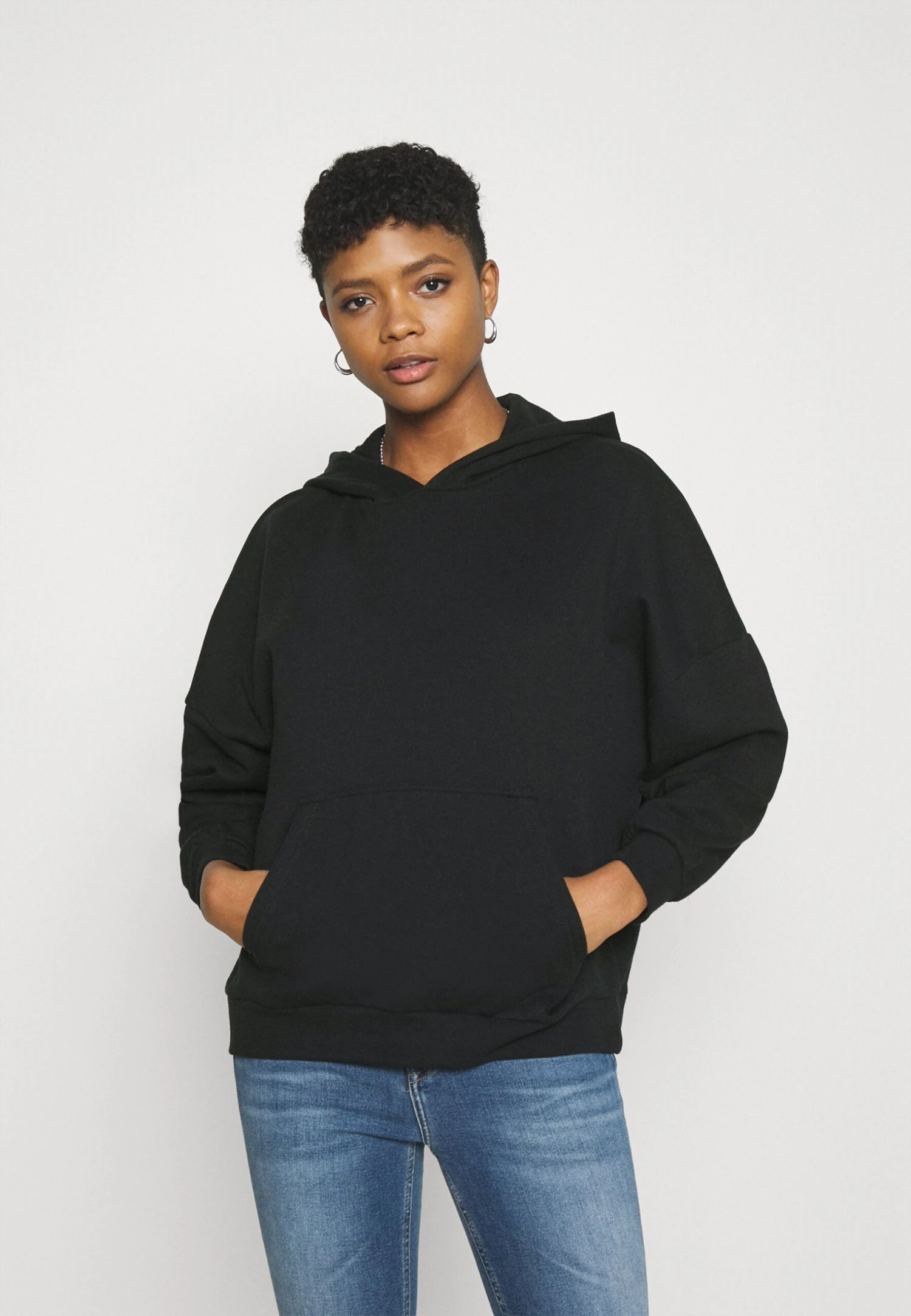 Even&Odd Hoodie Long Without Drawcord And Pocket - Sweat À Capuche - Black 3 Even&Odd Hoodie Long Without Drawcord And Pocket - Sweat À Capuche - Black