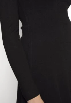 Even&Odd Eckiger Ausschnitt Mini Strickkleid - Robe Pull - Black -Even-Odd Magasin b53c3243d575435fa9d66c907b2972e1