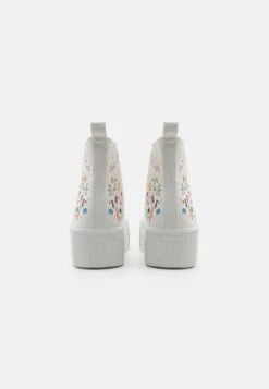 Even&Odd Baskets Montantes - White -Even-Odd Magasin bf2f725d388441b097f8672441bf9546