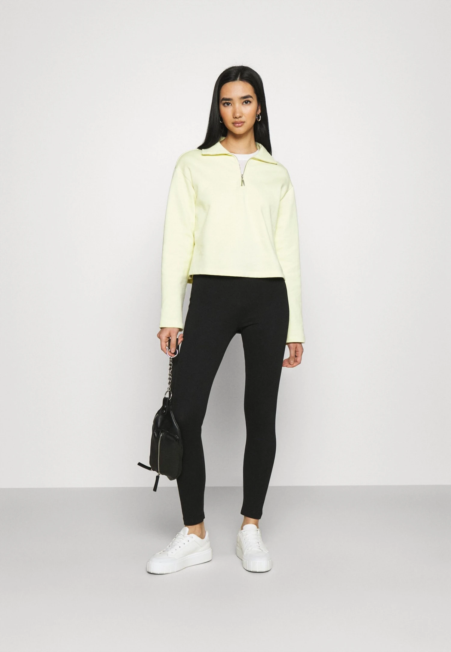 Even&Odd Set - Short - Black 4 Even&Odd Set - Short - Black – Image 2