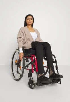 Even&Odd Jeans Skinny - Black Denim 15 Even&Odd Jeans Skinny - Black Denim -Even-Odd Magasin cbb103789f234e4ba609543658ed2278