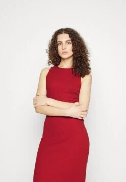 Robe Pull - Red -Even-Odd Magasin d25f78b573d941c693f42ebea22ec2a0