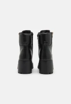 Bottines À Lacets - Black -Even-Odd Magasin d84f48340ec3479596e9c33cea4d713f