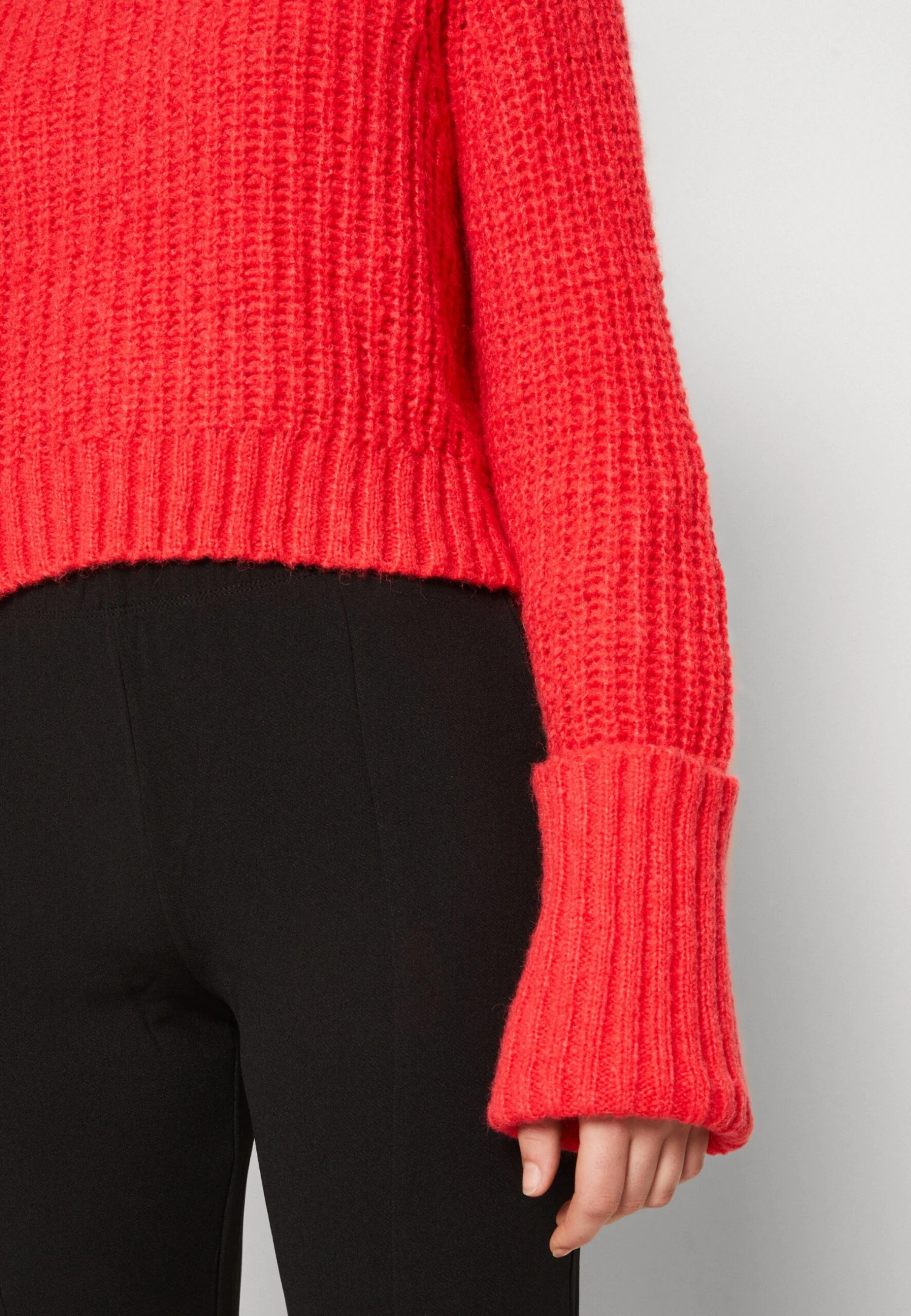 Even&Odd Pullover - Red 8 Even&Odd Pullover - Red – Image 6