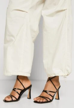 Even&Odd Pantalon Classique - Off-White 13 Even&Odd Pantalon Classique - Off-White -Even-Odd Magasin e4d880566f6a4943b84f74f203b574f6