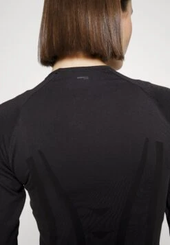 T-Shirt À Manches Longues - Black -Even-Odd Magasin e5267d4daa4e449a9795ad2a8acee050