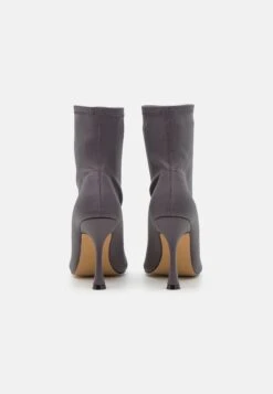 Even&Odd Bottines À Talons Hauts - Grey -Even-Odd Magasin e972ca447d414a00be05cbcd7aa7b911