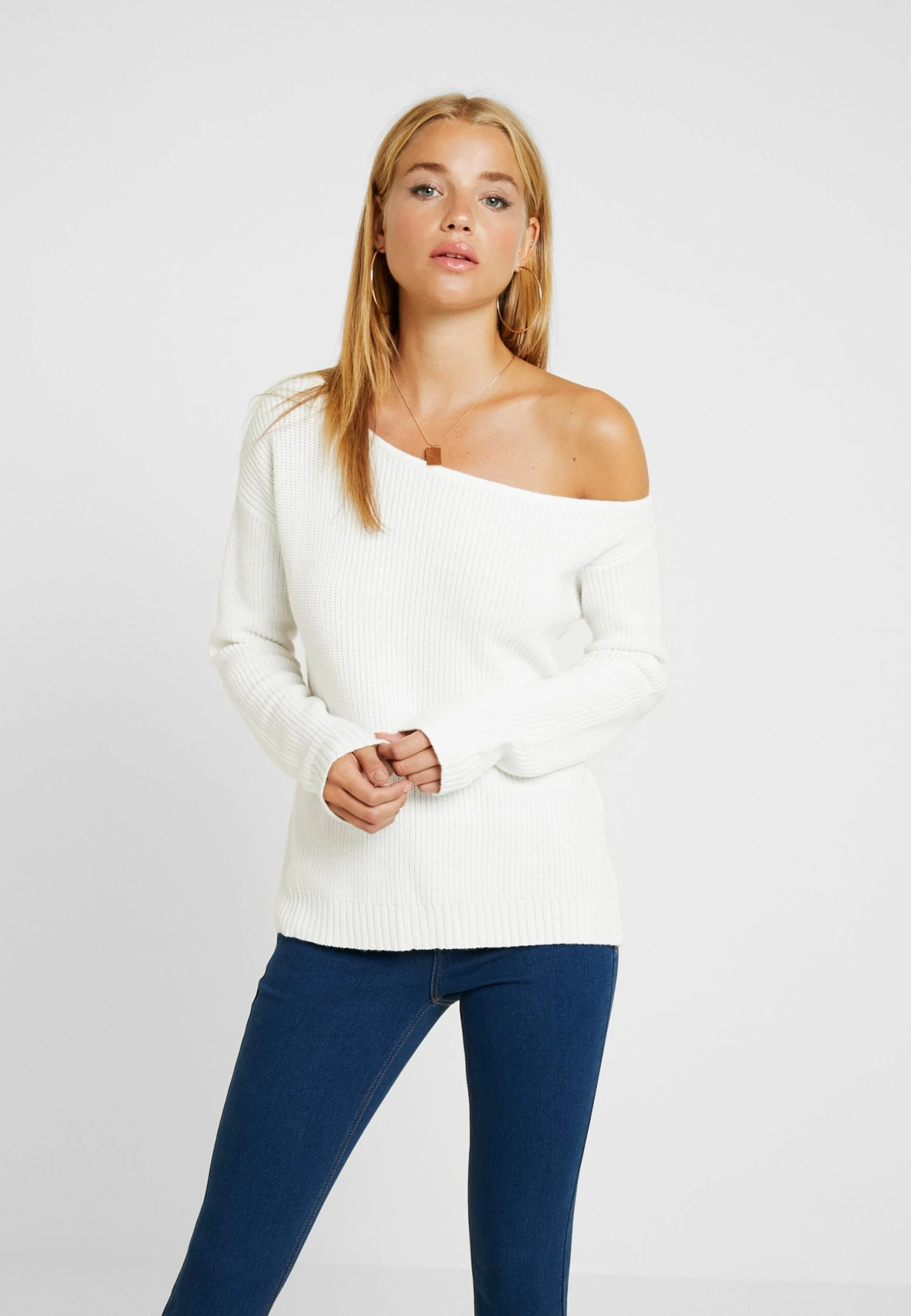 Pullover - Off White 3 Pullover - Off White