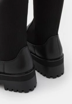 Bottes À Plateau - Black -Even-Odd Magasin fefd516bdb024d1ba157664b24795ec9
